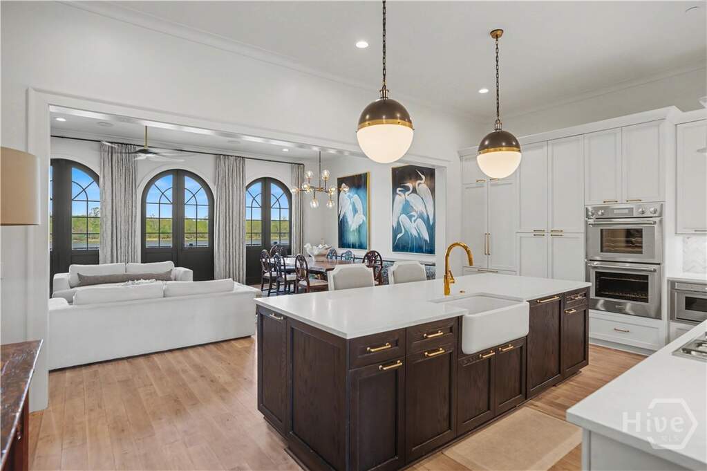 4 Bedroom Villa/Townhouse's Image 4