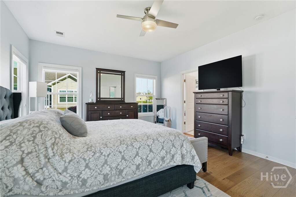 4 Bedroom Single Family Home/House's Image 14