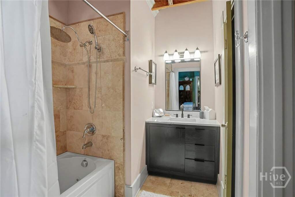 2 Bedroom Apartment/Flat's Image 25
