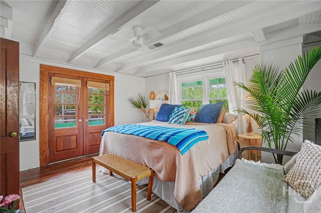 5 Bedroom Single Family Home/House's Image 15