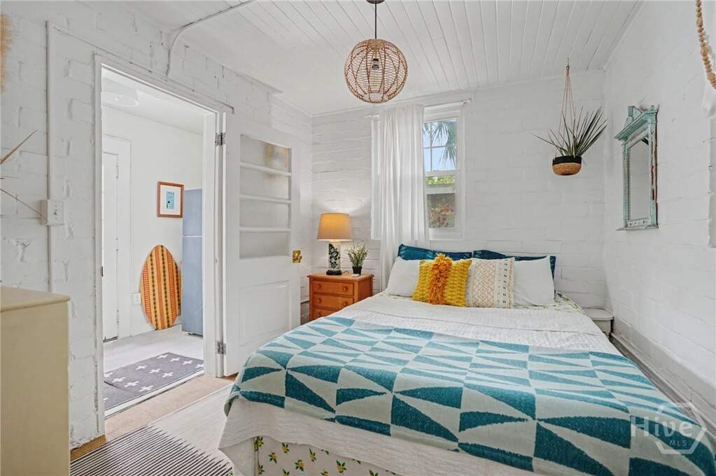 5 Bedroom Single Family Home/House's Image 25
