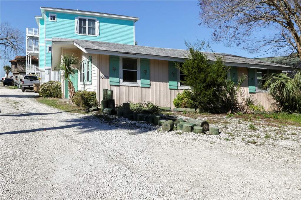 3 Bedroom Single Family Home/House's Image 10