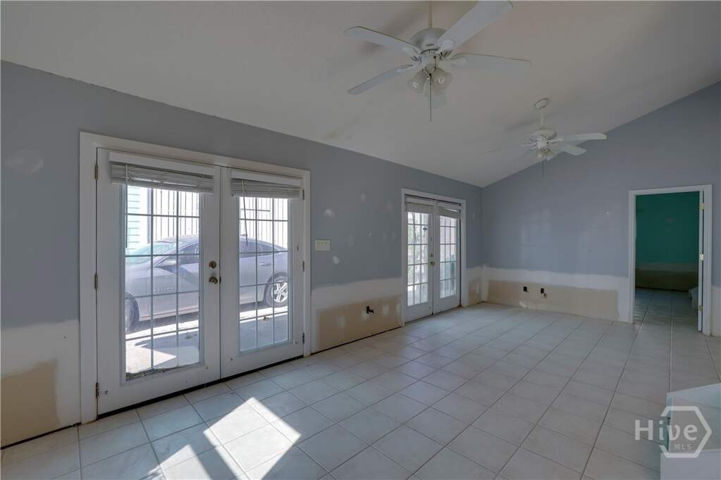 3 Bedroom Single Family Home/House's Image 11