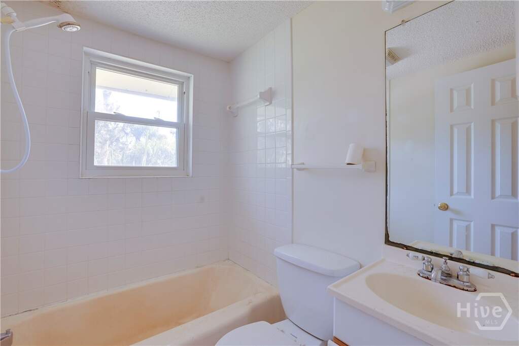 3 Bedroom Single Family Home/House's Image 22