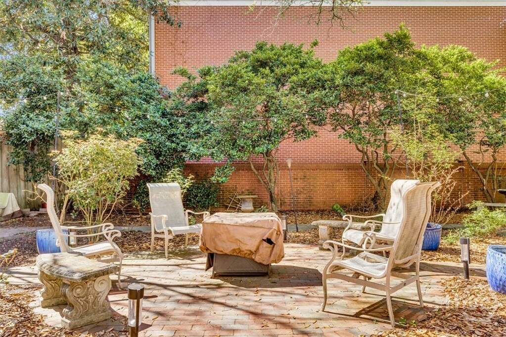 2 Bedroom Villa/Townhouse's Image 29
