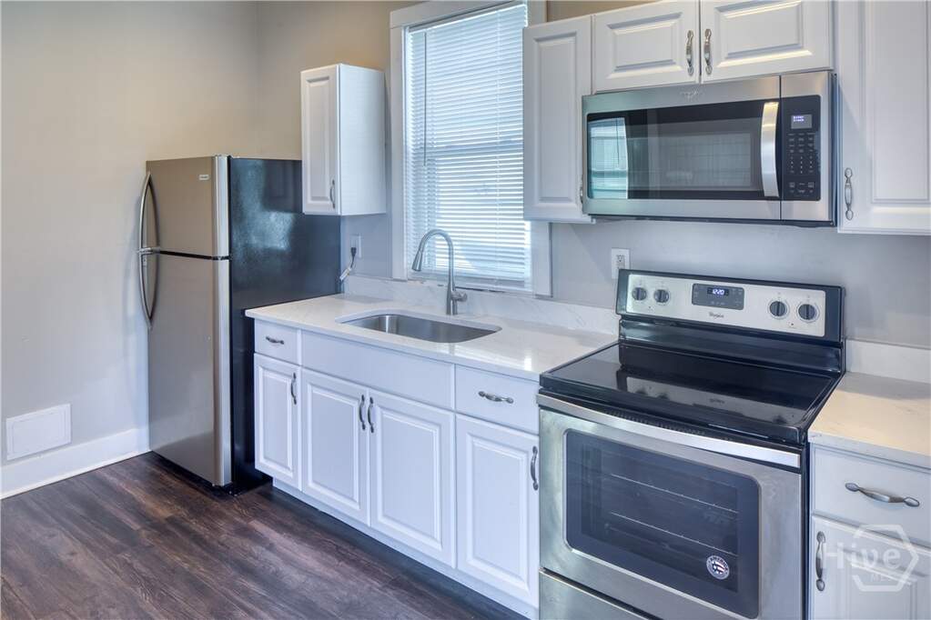4 Bedroom Multi Unit's Image 9