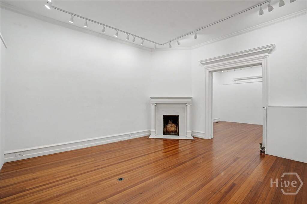 5 Bedroom Single Family Home/House's Image 6