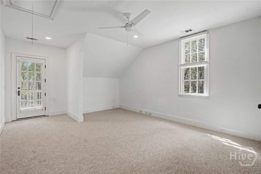 3 Bedroom Single Family Home/House's Image 34