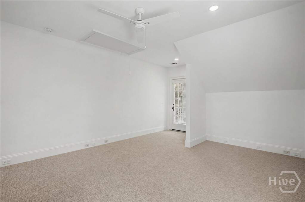 3 Bedroom Single Family Home/House's Image 35