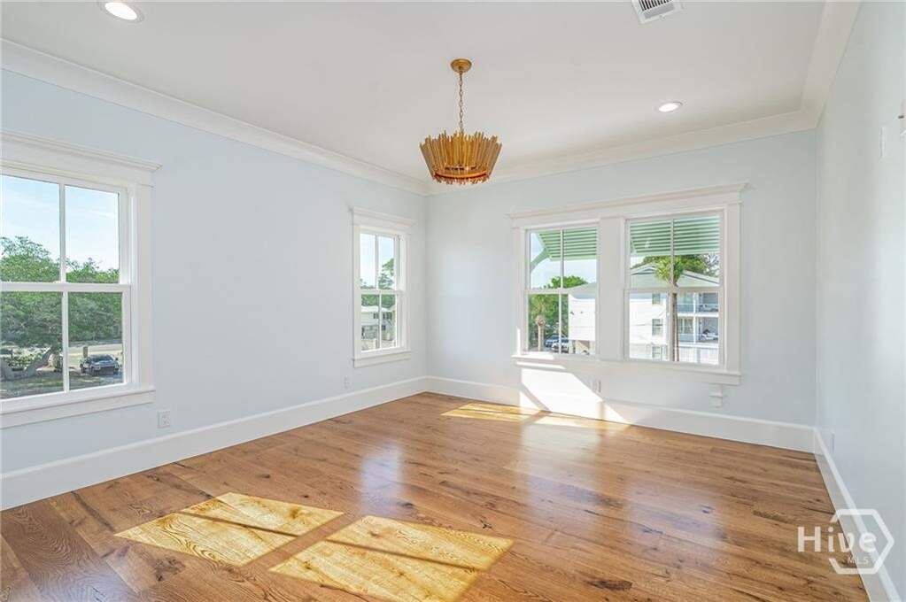 4 Bedroom Single Family Home/House's Image 18