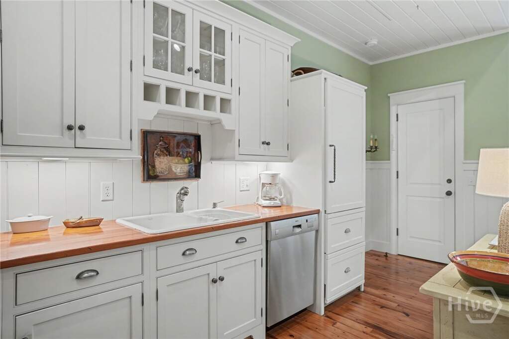 2 Bedroom Single Family Home/House's Image 13