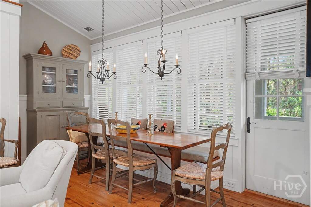 2 Bedroom Single Family Home/House's Image 15