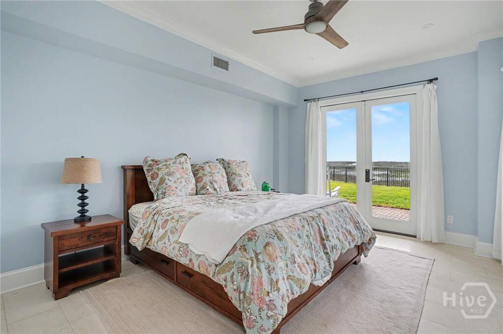 5 Bedroom Single Family Home/House's Image 29