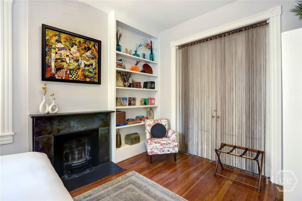 4 Bedroom Multi Unit's Image 12