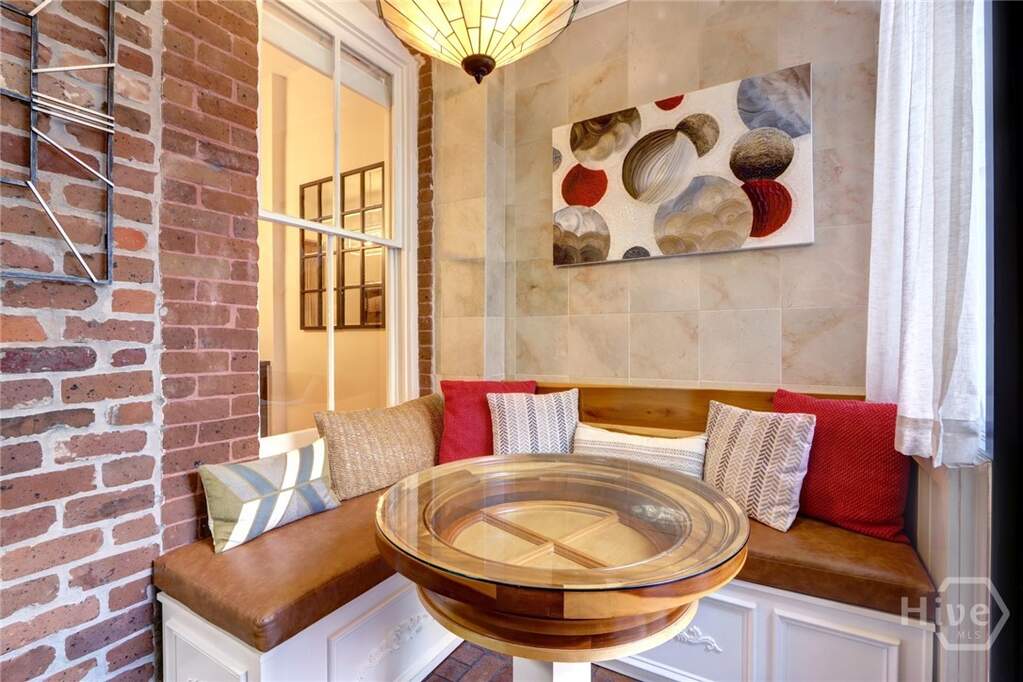 4 Bedroom Multi Unit's Image 20