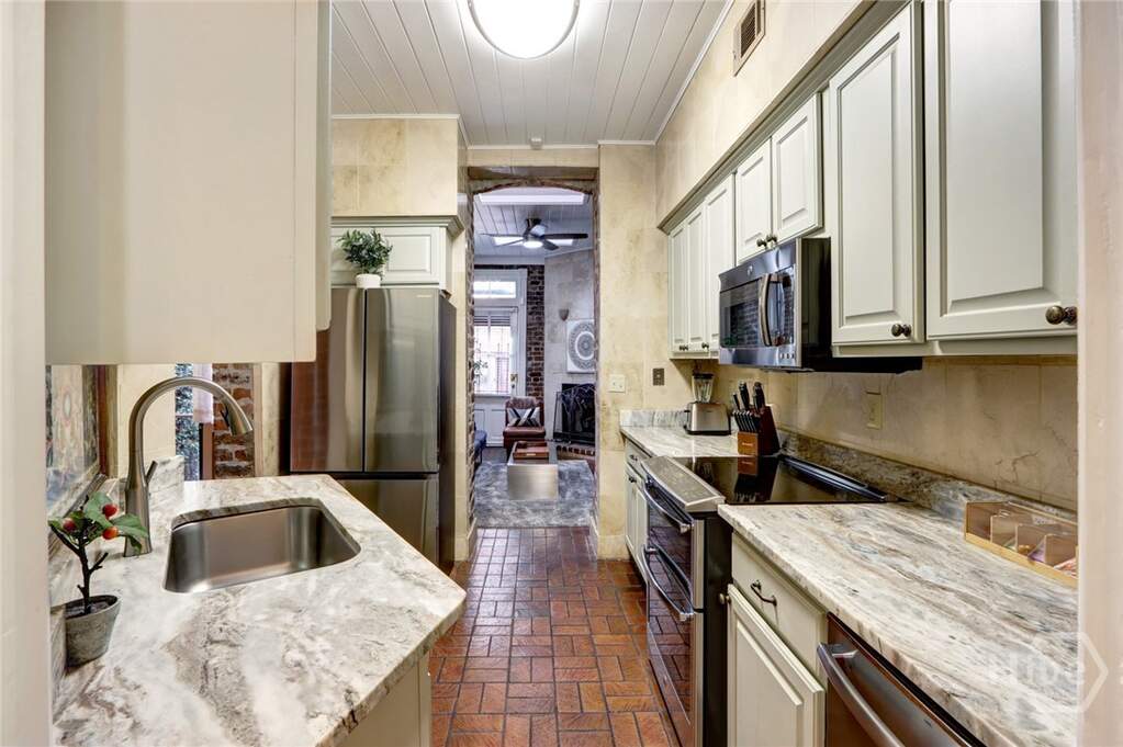 4 Bedroom Multi Unit's Image 27