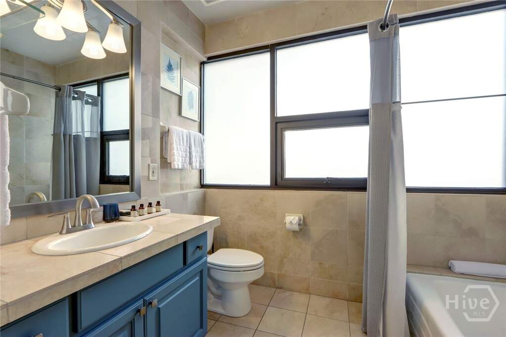 4 Bedroom Multi Unit's Image 36