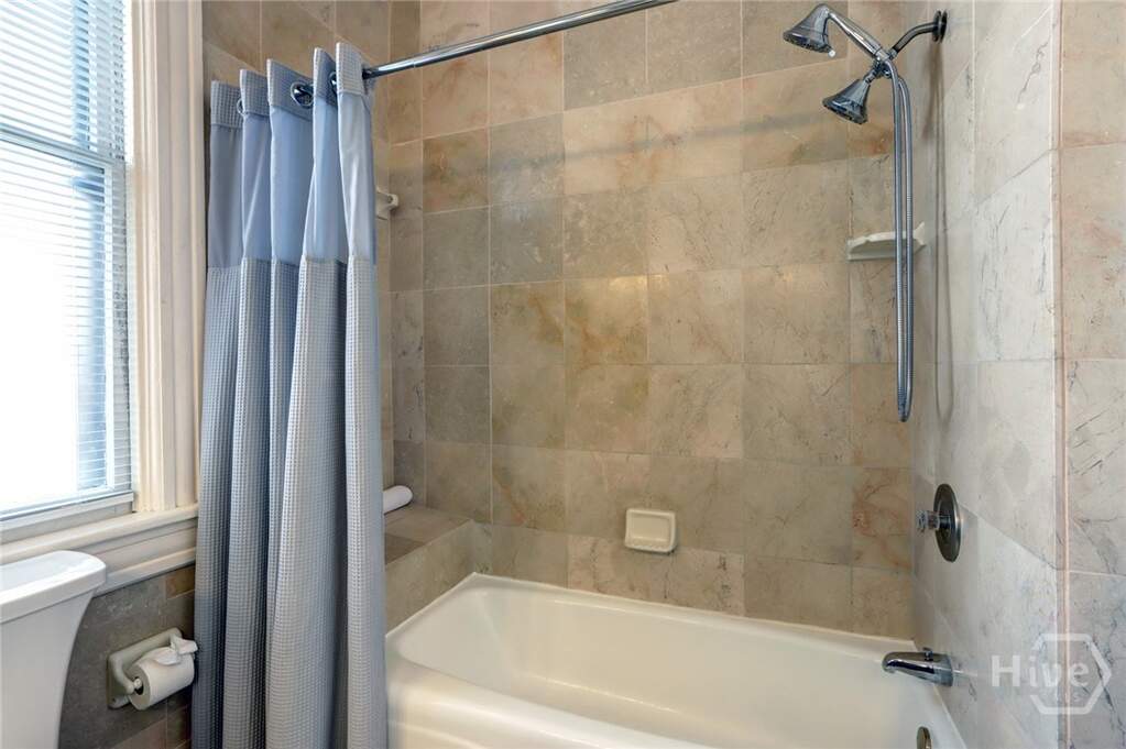 4 Bedroom Multi Unit's Image 40
