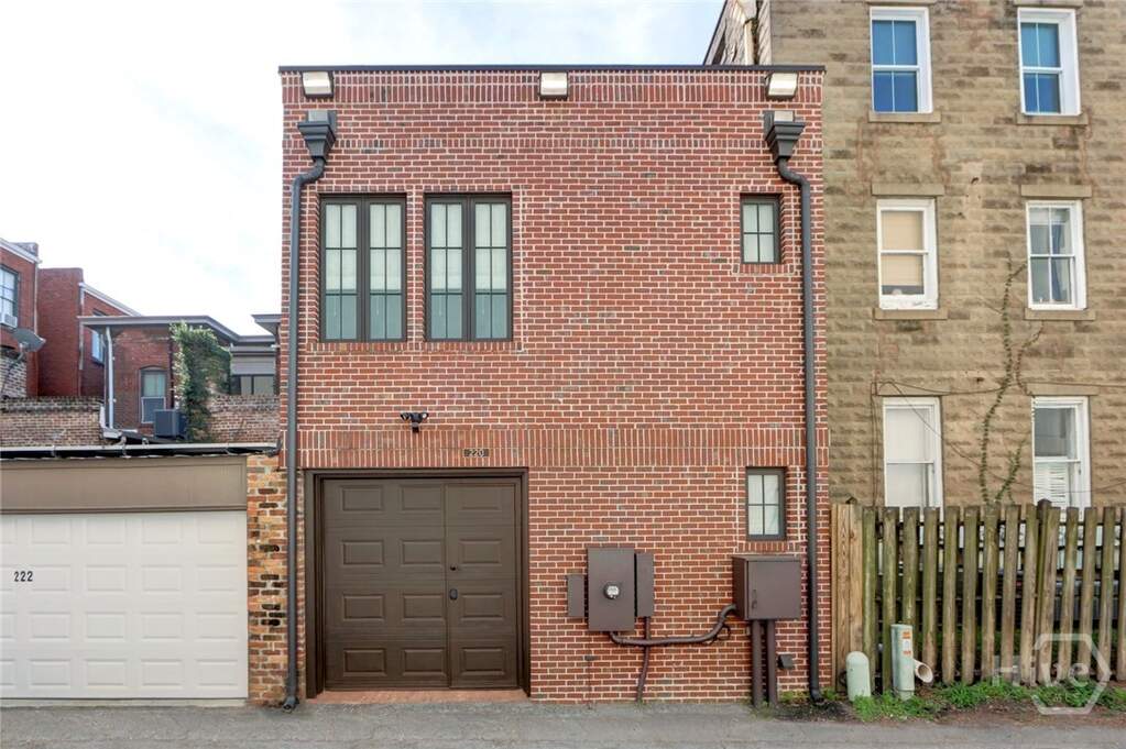 4 Bedroom Multi Unit's Image 67