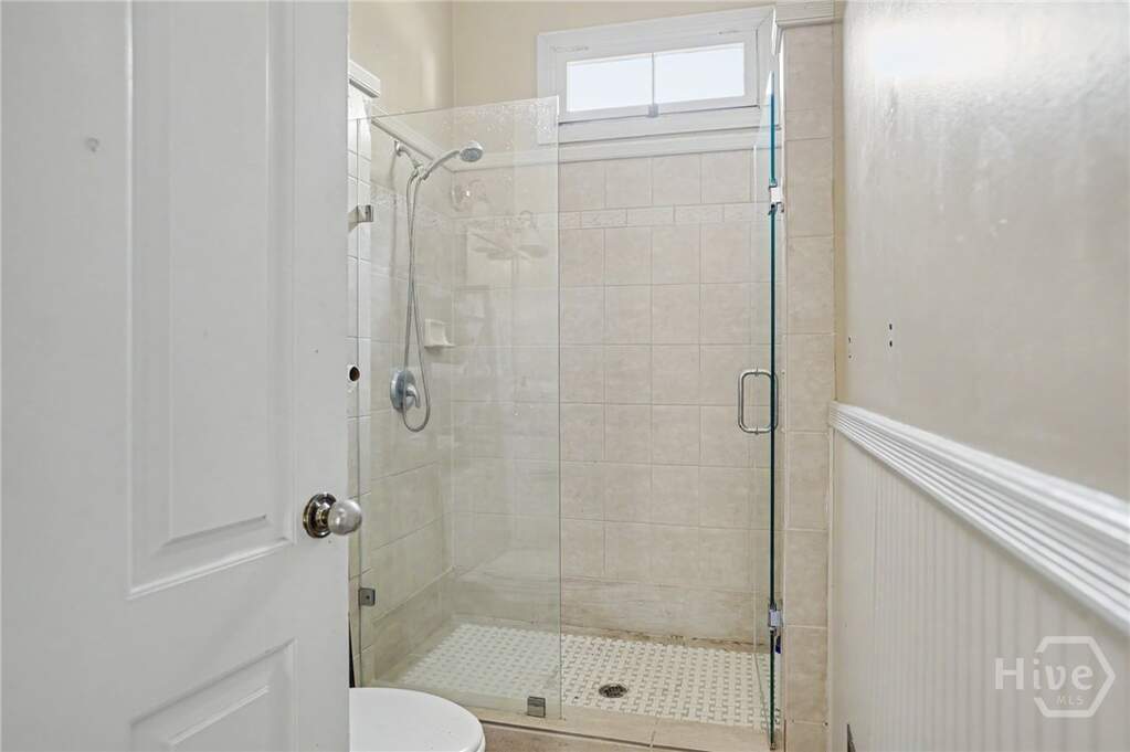 5 Bedroom Multi Unit's Image 16
