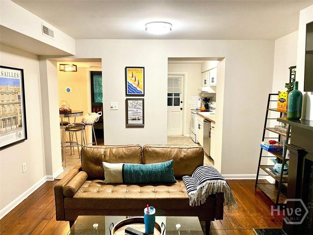 5 Bedroom Villa/Townhouse's Image 40