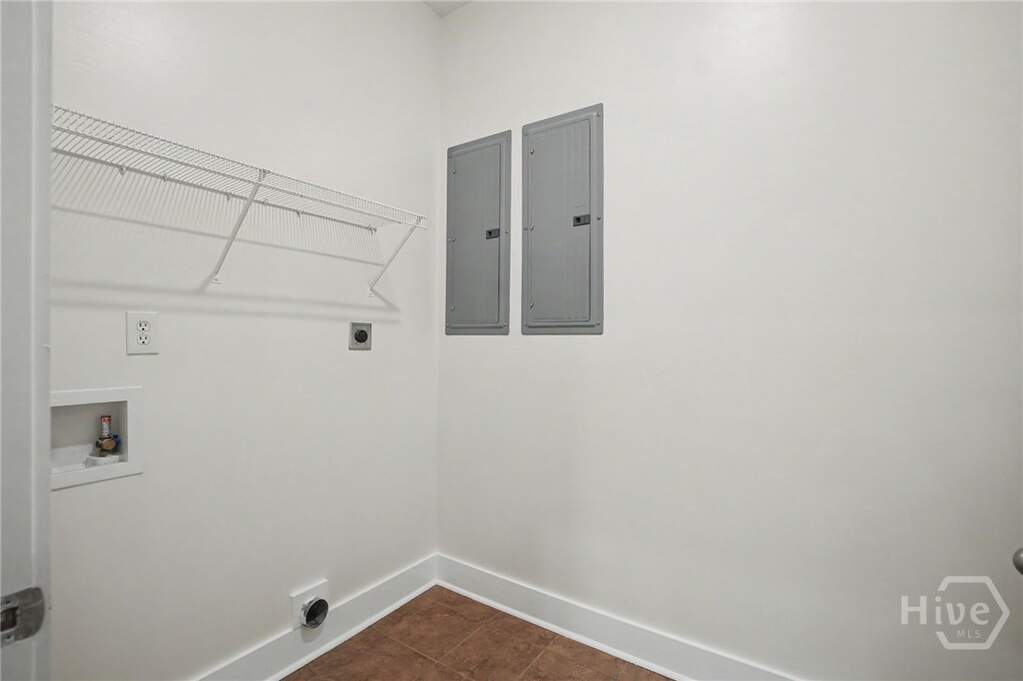 5 Bedroom Single Family Home/House's Image 15