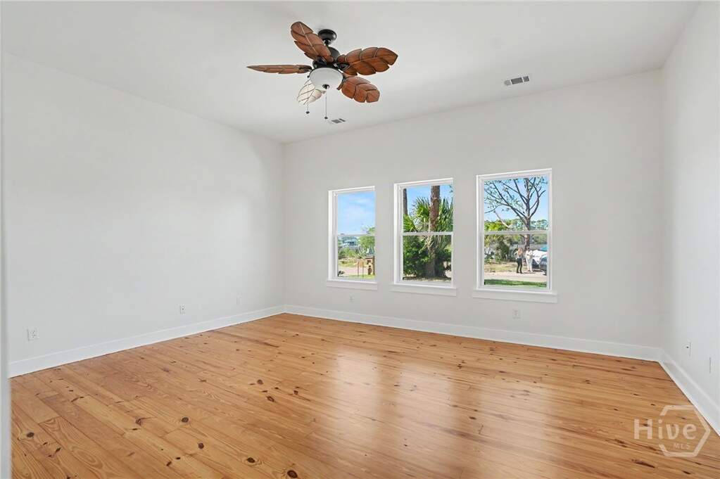 5 Bedroom Single Family Home/House's Image 16