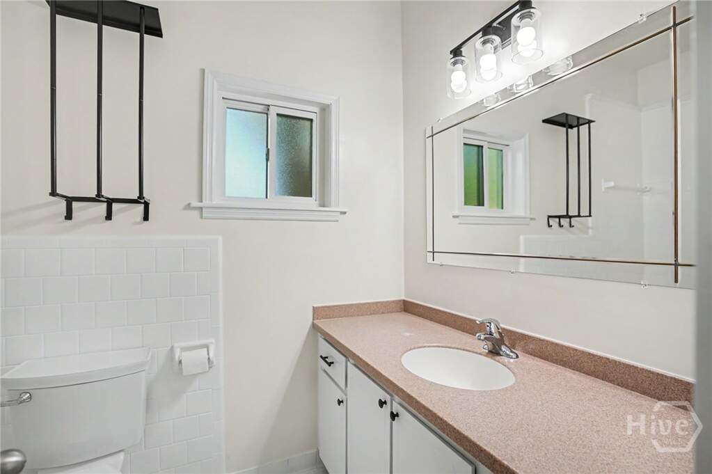 5 Bedroom Single Family Home/House's Image 22