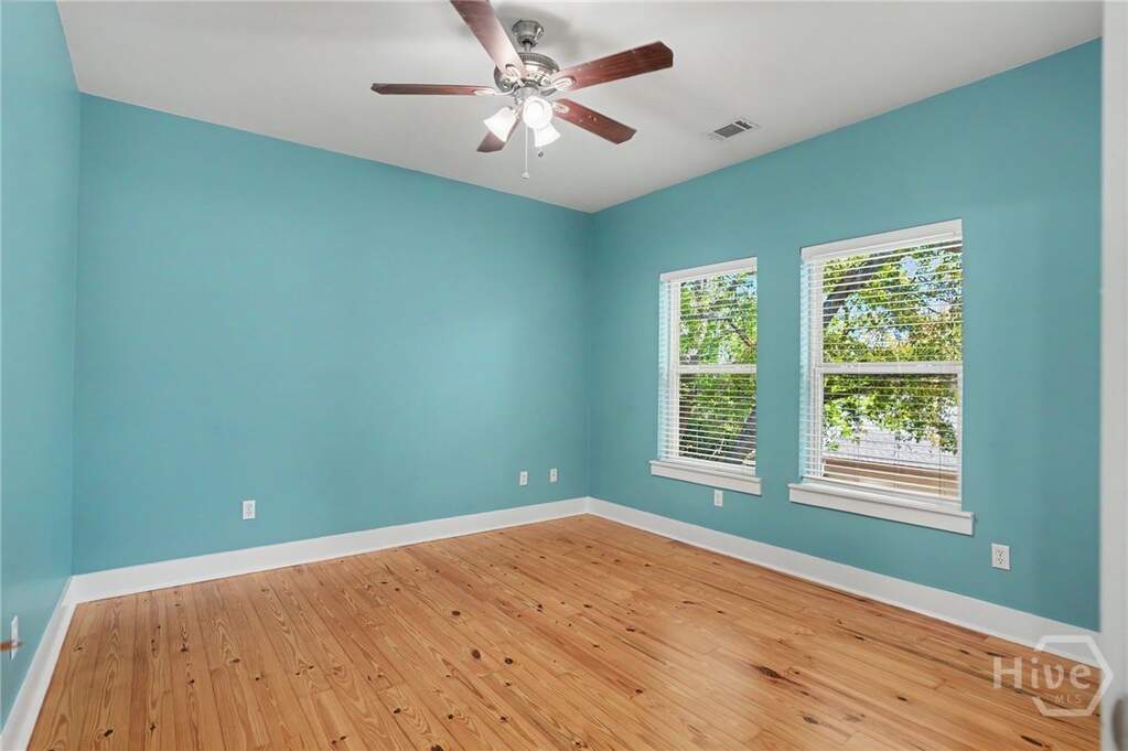 5 Bedroom Single Family Home/House's Image 32
