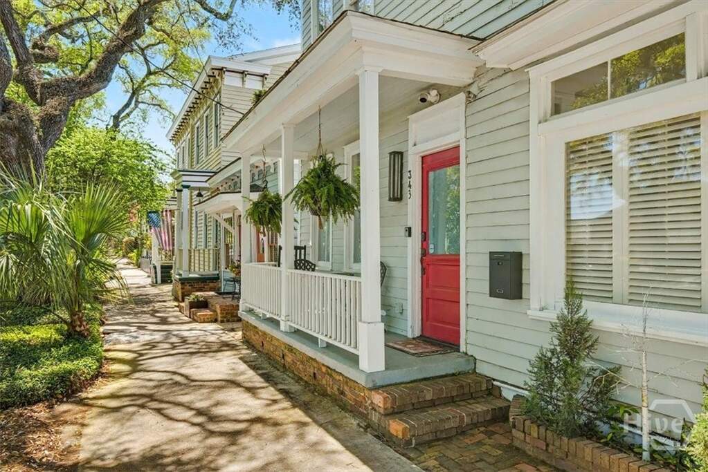 4 Bedroom Multi Unit's Image 9