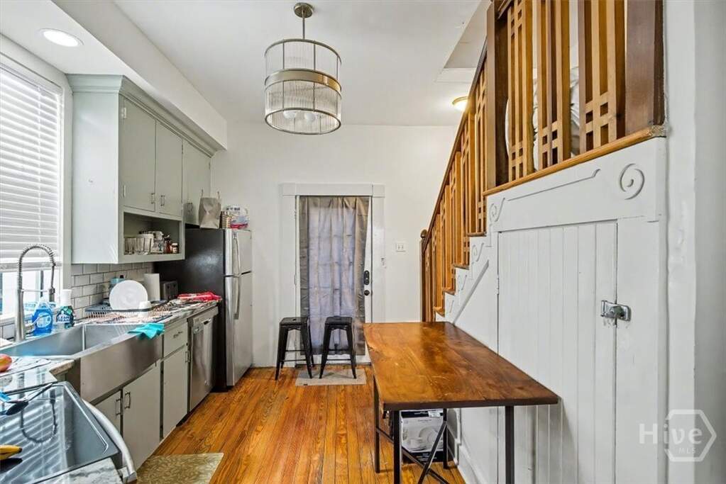 4 Bedroom Multi Unit's Image 14