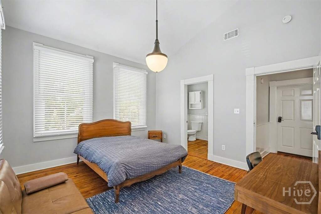 4 Bedroom Multi Unit's Image 20