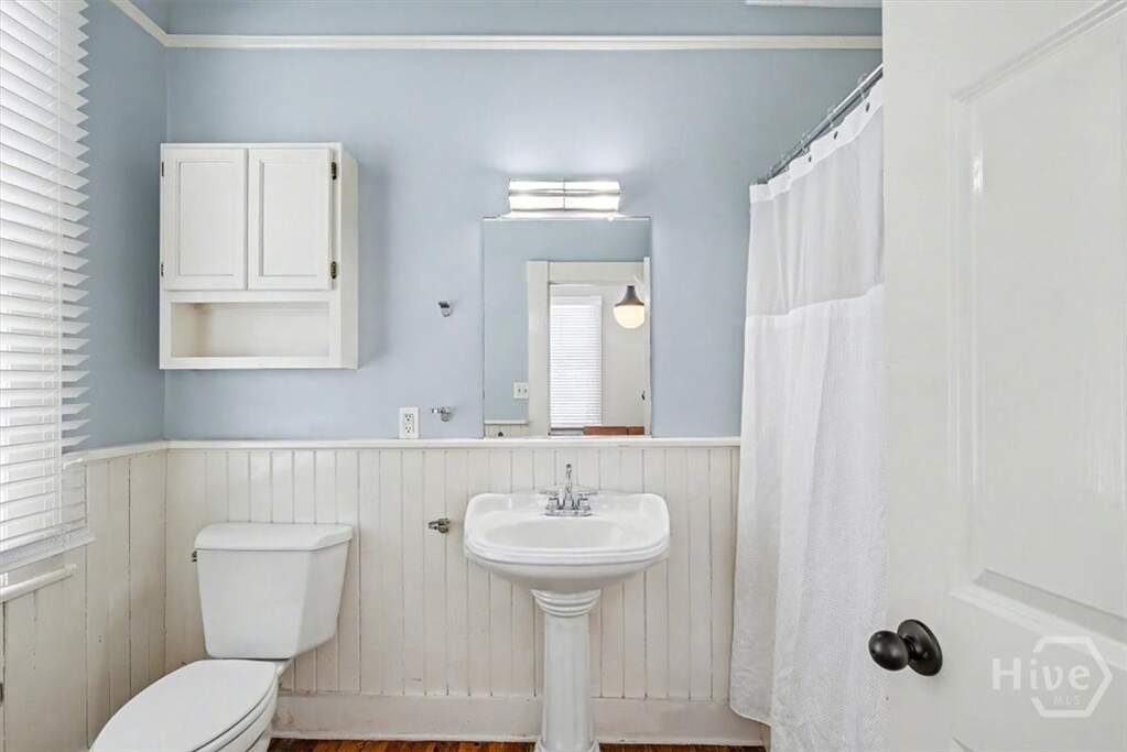 4 Bedroom Multi Unit's Image 21