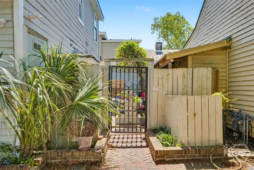 4 Bedroom Multi Unit's Image 28