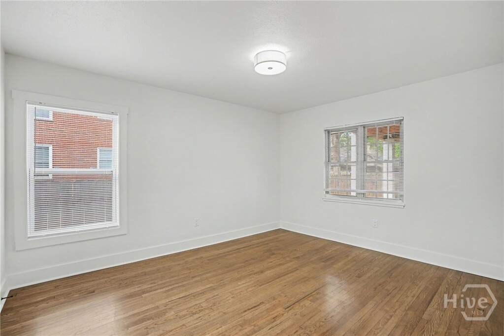 4 Bedroom Multi Unit's Image 12