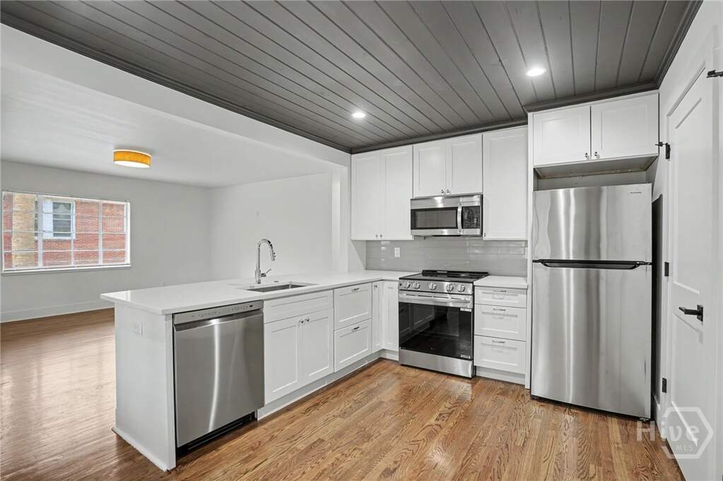 4 Bedroom Multi Unit's Image 17