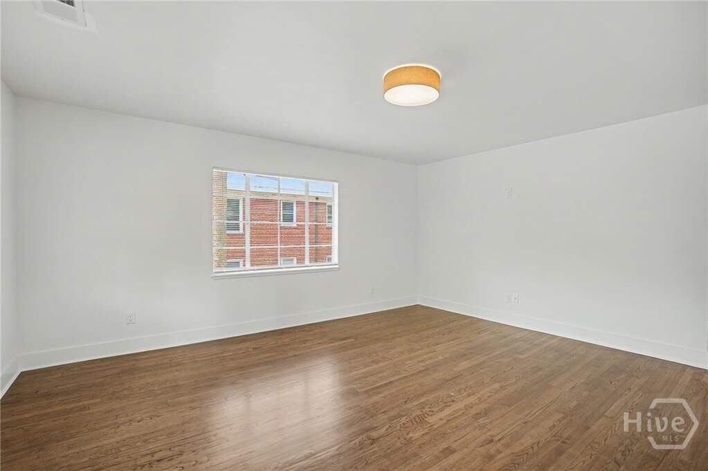 4 Bedroom Multi Unit's Image 20