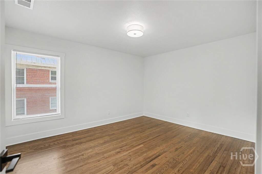 4 Bedroom Multi Unit's Image 27