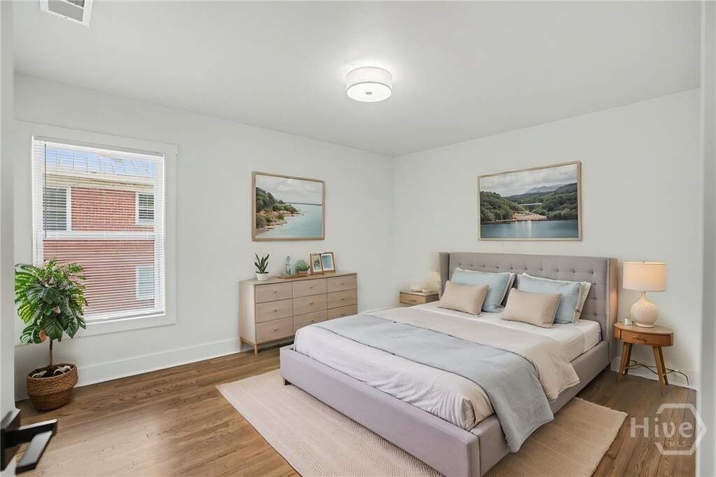 4 Bedroom Multi Unit's Image 28