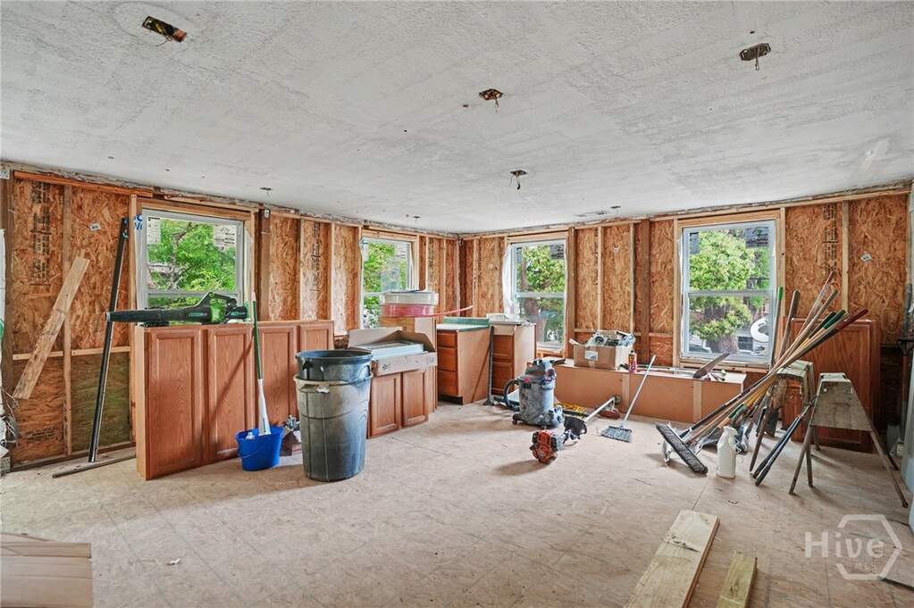 4 Bedroom Multi Unit's Image 30