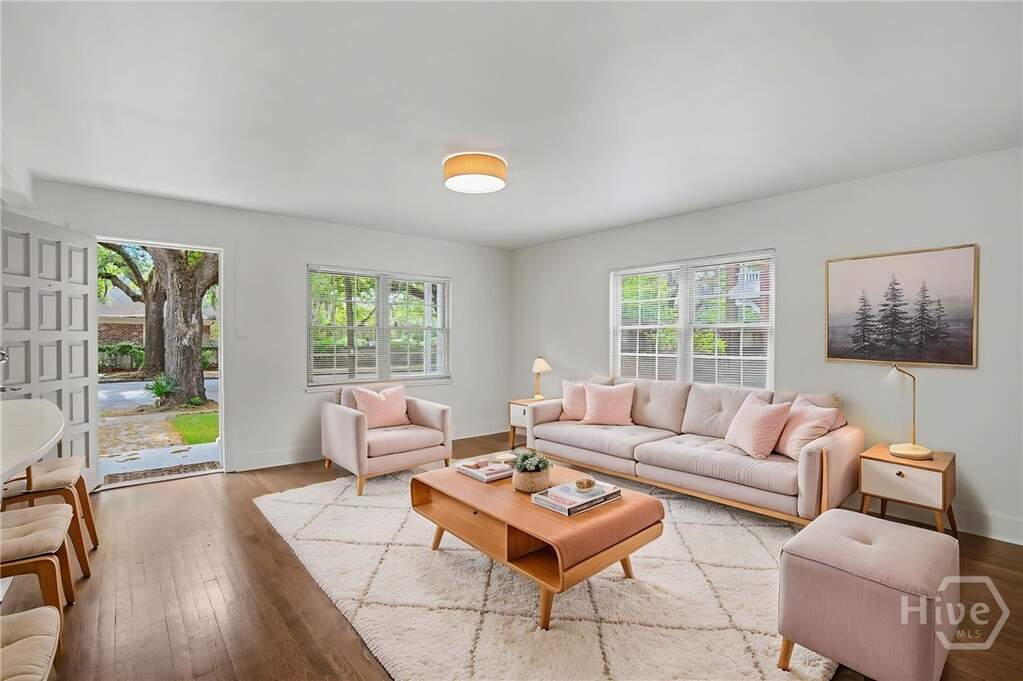 4 Bedroom Multi Unit's Image 3