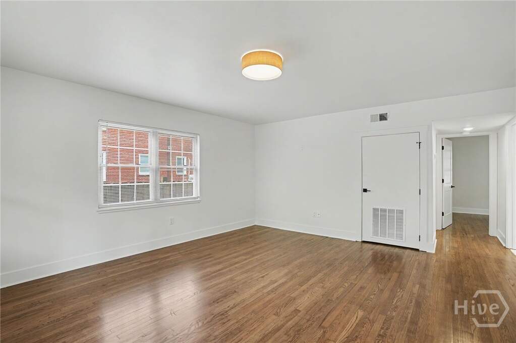 4 Bedroom Multi Unit's Image 6