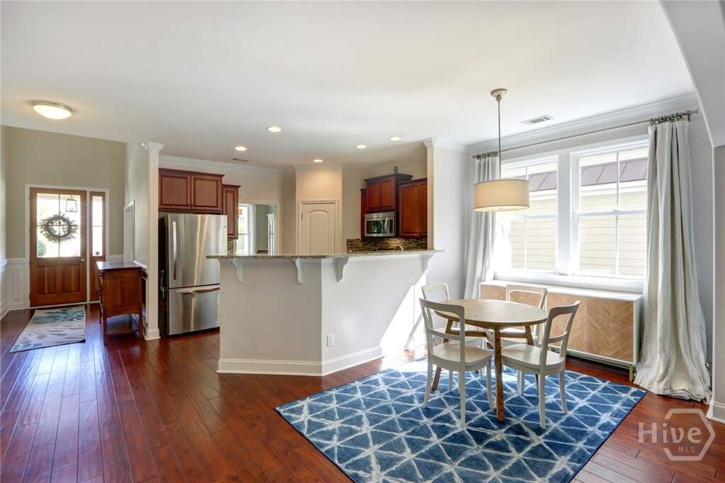 5 Bedroom Single Family Home/House's Image 10