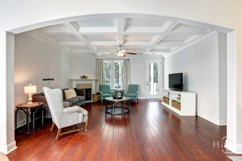 5 Bedroom Single Family Home/House's Image 13