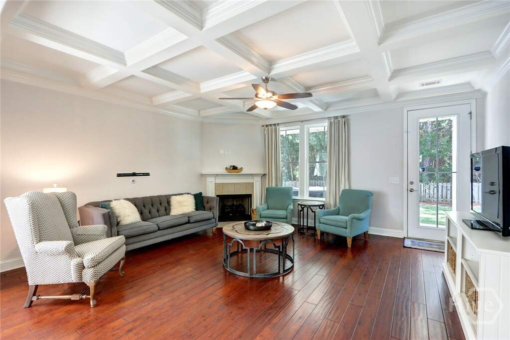 5 Bedroom Single Family Home/House's Image 14