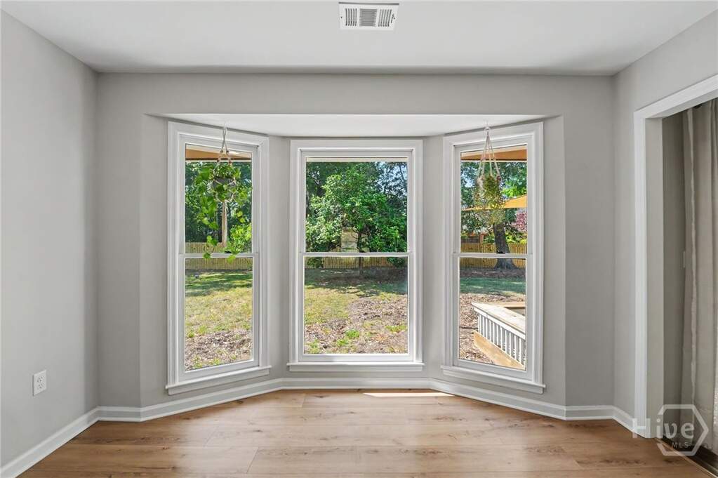 3 Bedroom Single Family Home/House's Image 15