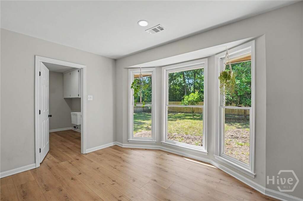 3 Bedroom Single Family Home/House's Image 16