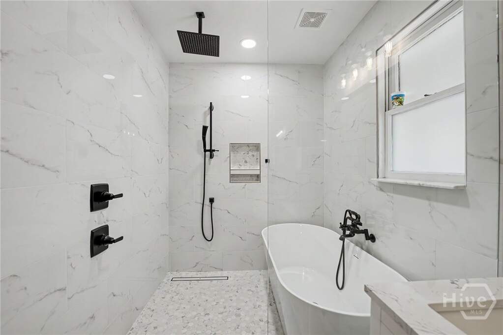 3 Bedroom Single Family Home/House's Image 27