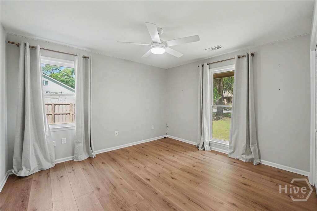 3 Bedroom Single Family Home/House's Image 32
