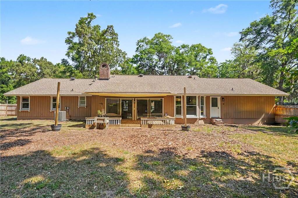 3 Bedroom Single Family Home/House's Image 37